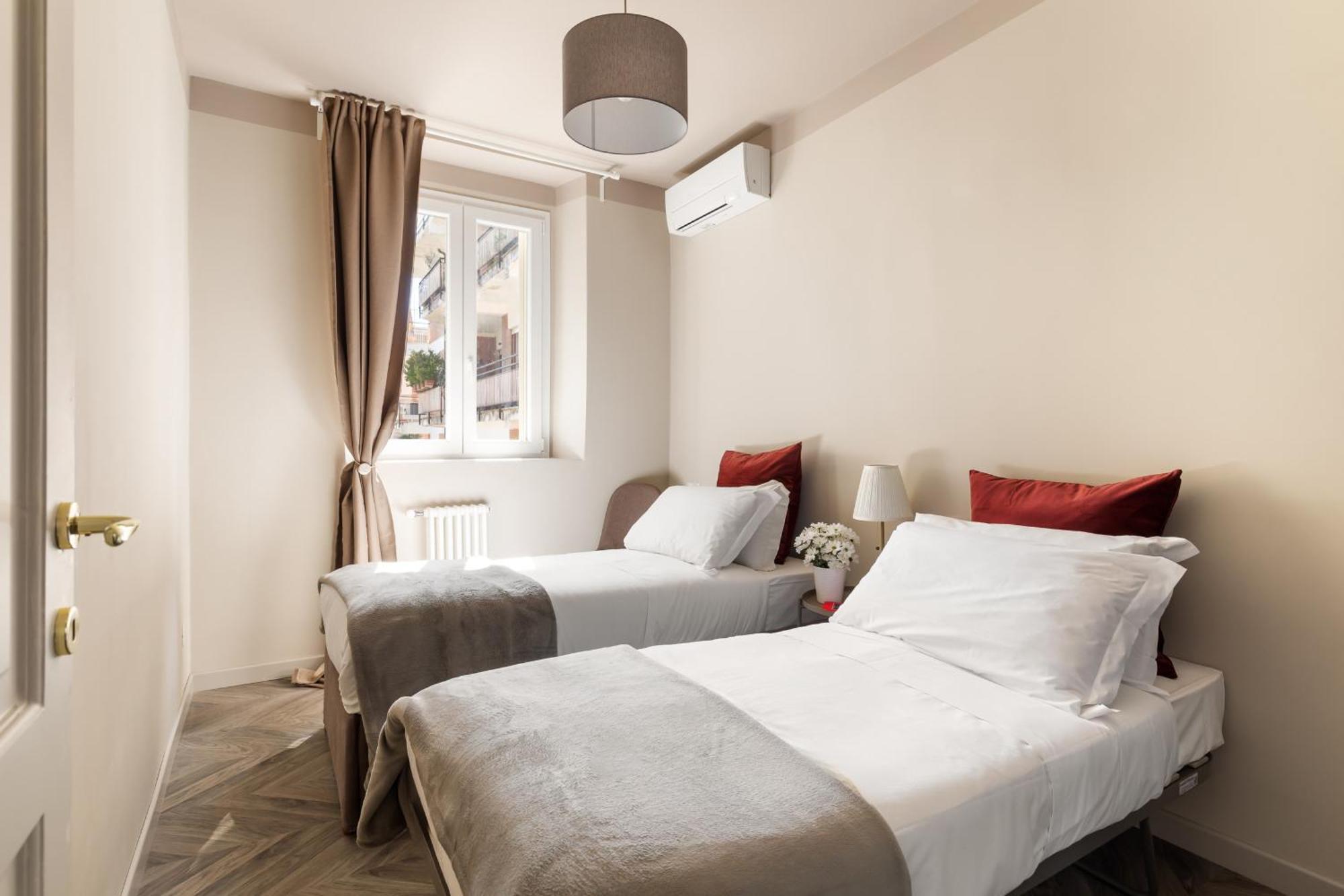 Vatican Stunning 2 Bedroom * Roma